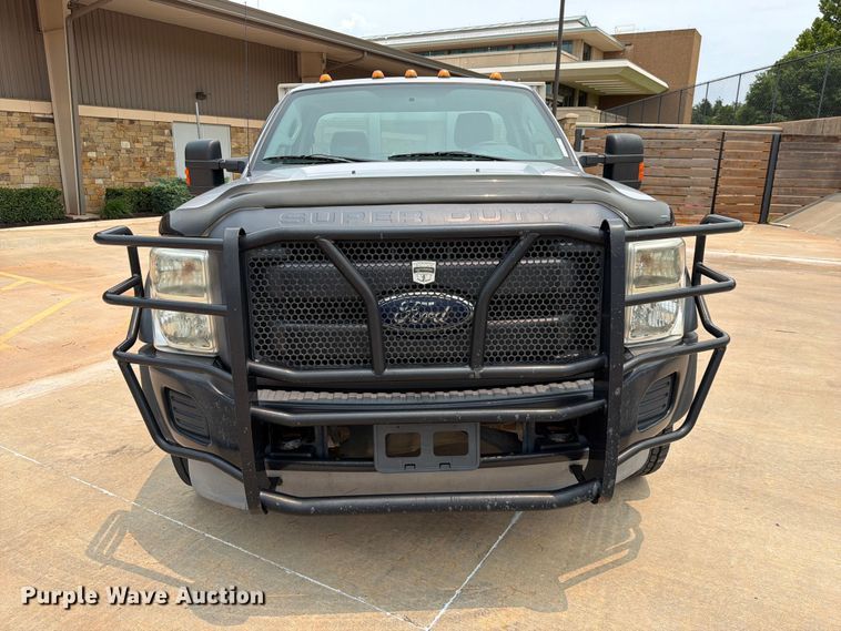 image for item EW0356 2013 Ford F550 Super Duty dump flatbed truck