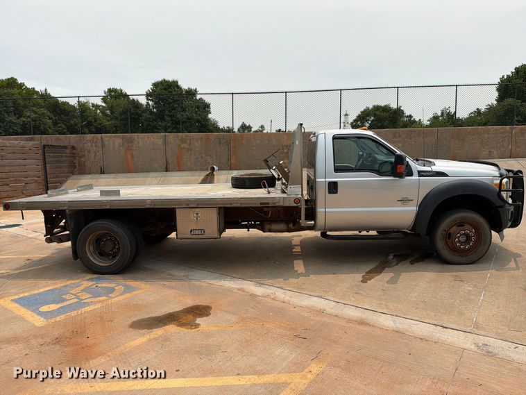 image for item EW0356 2013 Ford F550 Super Duty dump flatbed truck