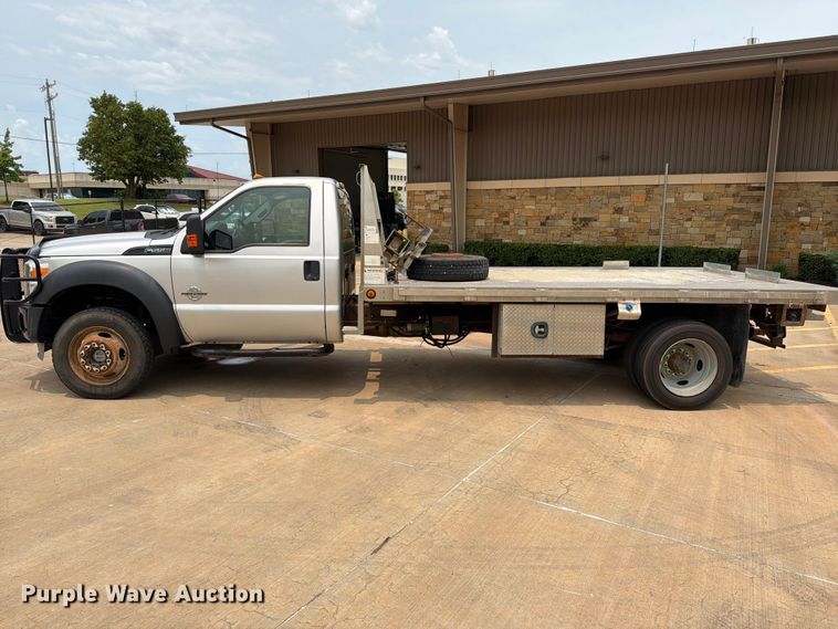 image for item EW0356 2013 Ford F550 Super Duty dump flatbed truck