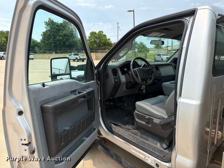 image for item EW0356 2013 Ford F550 Super Duty dump flatbed truck