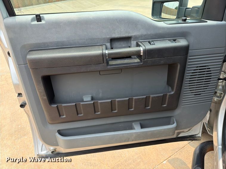 image for item EW0356 2013 Ford F550 Super Duty dump flatbed truck