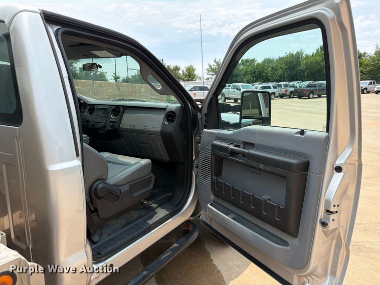 image for item EW0356 2013 Ford F550 Super Duty dump flatbed truck