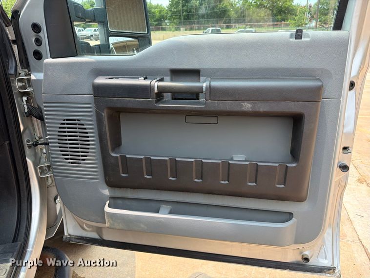 image for item EW0356 2013 Ford F550 Super Duty dump flatbed truck