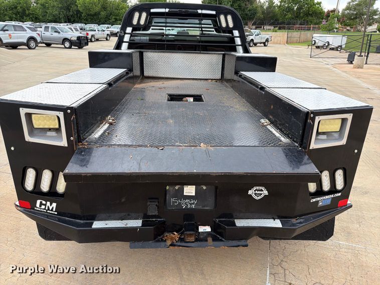 image for item EW0357 2018 Ford F350 Super Duty Crew Cab utility bed pickup truck