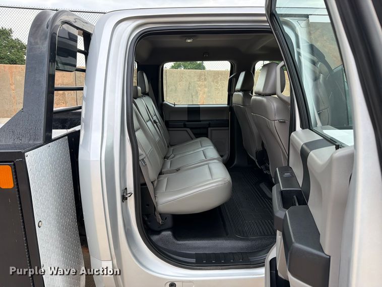 image for item EW0357 2018 Ford F350 Super Duty Crew Cab utility bed pickup truck