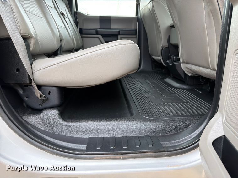 image for item EW0357 2018 Ford F350 Super Duty Crew Cab utility bed pickup truck