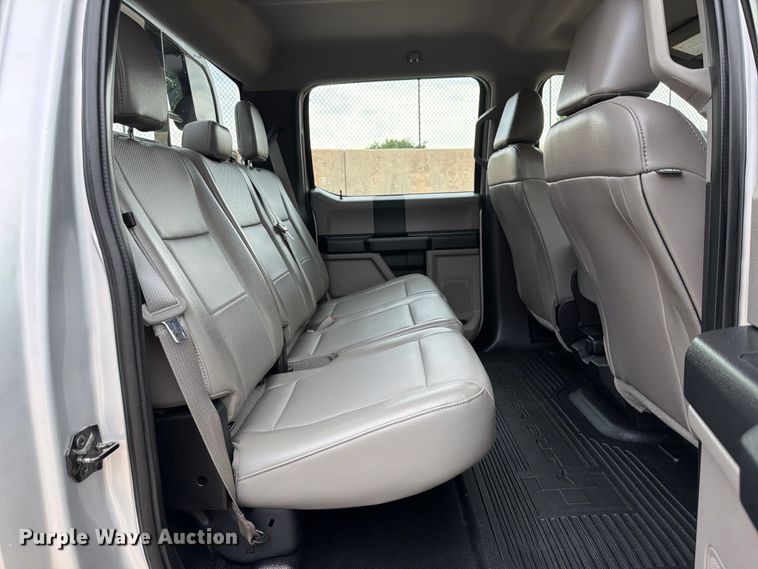 image for item EW0357 2018 Ford F350 Super Duty Crew Cab utility bed pickup truck