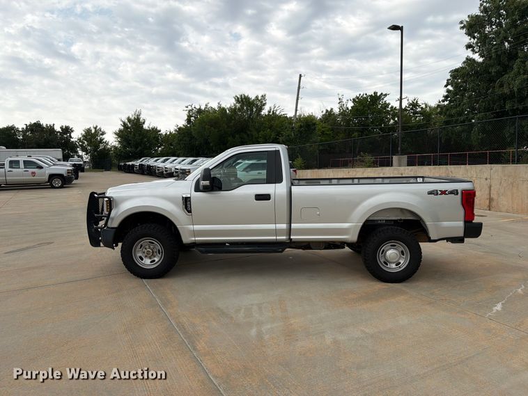 image for item EW0358 2018 Ford F250 Super Duty pickup truck