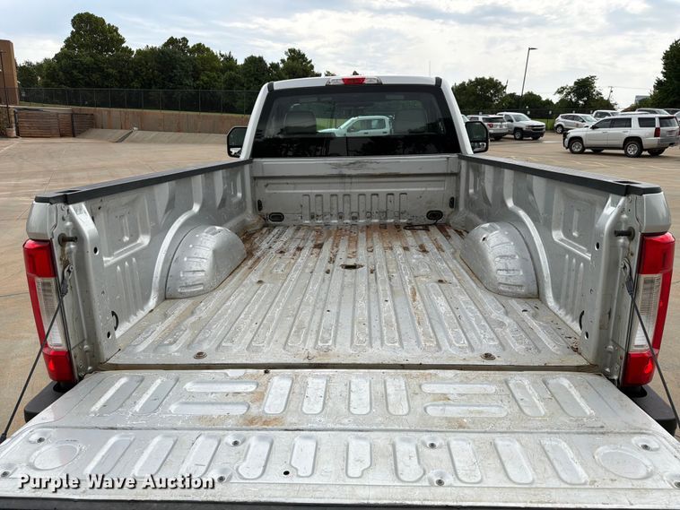 image for item EW0358 2018 Ford F250 Super Duty pickup truck