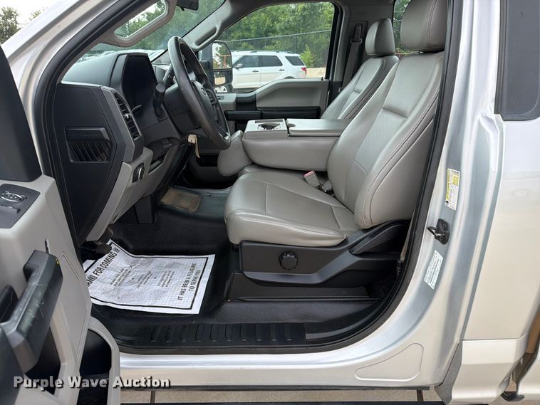 image for item EW0358 2018 Ford F250 Super Duty pickup truck