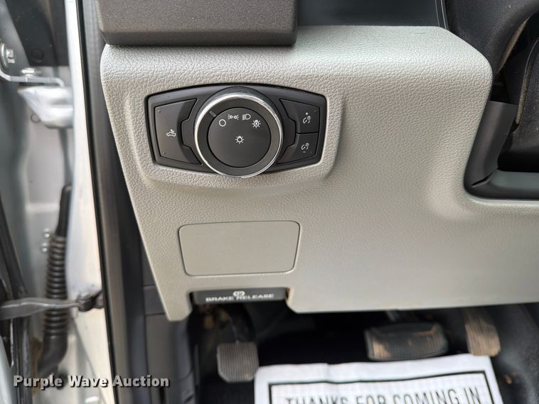 image for item EW0358 2018 Ford F250 Super Duty pickup truck