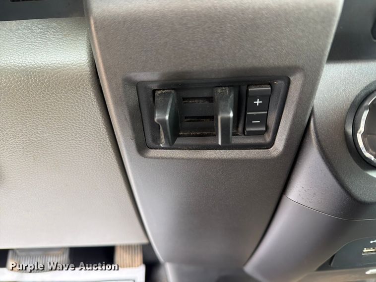 image for item EW0358 2018 Ford F250 Super Duty pickup truck