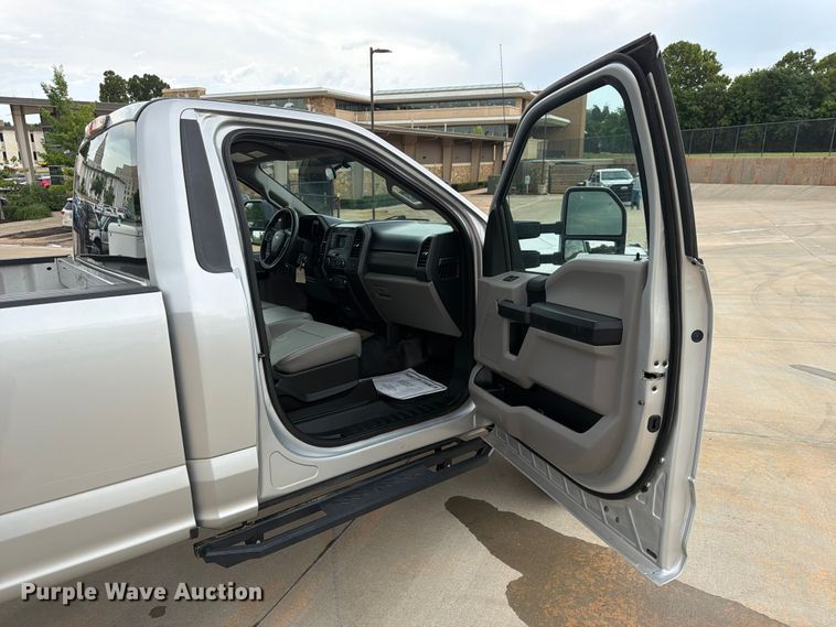 image for item EW0358 2018 Ford F250 Super Duty pickup truck
