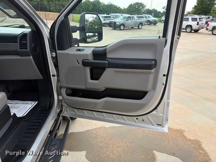 image for item EW0358 2018 Ford F250 Super Duty pickup truck
