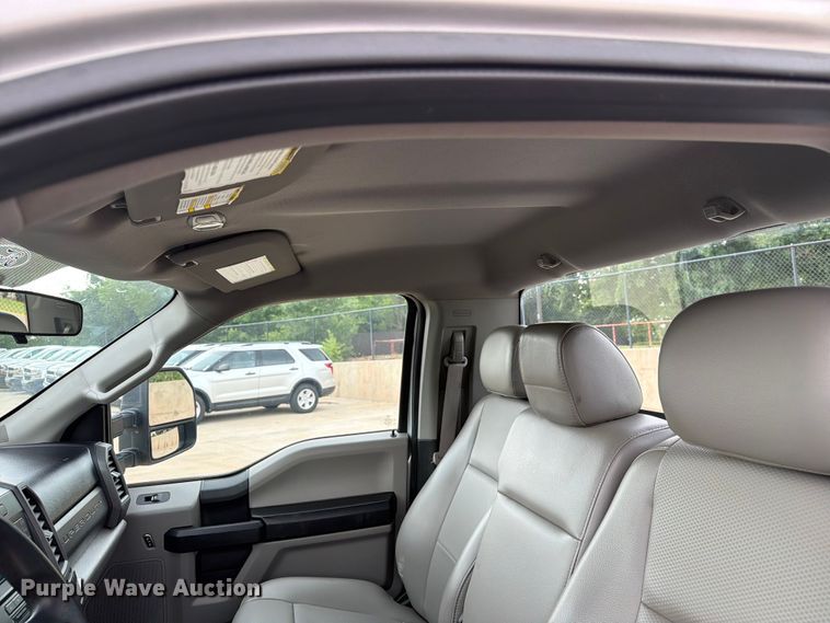 image for item EW0358 2018 Ford F250 Super Duty pickup truck