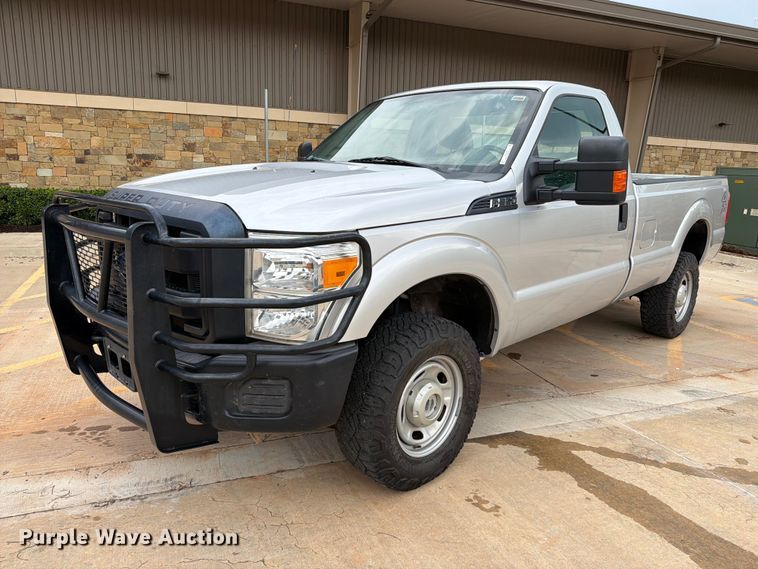 2015 Ford F350 Super Duty pickup truck