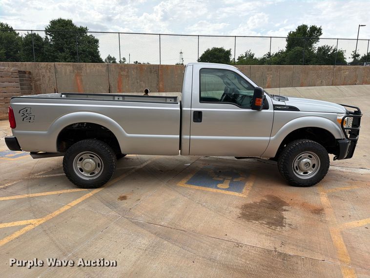 image for item EW0359 2015 Ford F350 Super Duty pickup truck