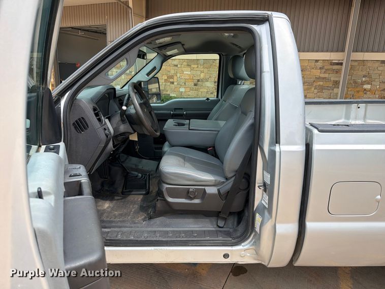 image for item EW0359 2015 Ford F350 Super Duty pickup truck
