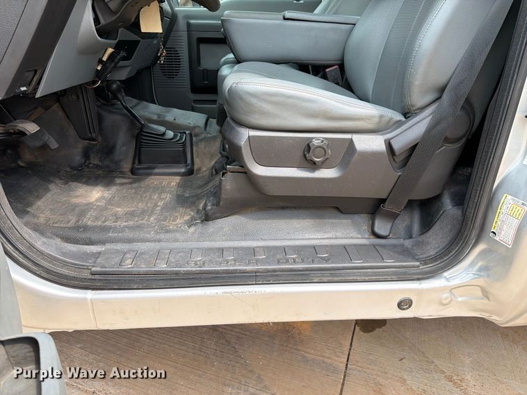 image for item EW0359 2015 Ford F350 Super Duty pickup truck