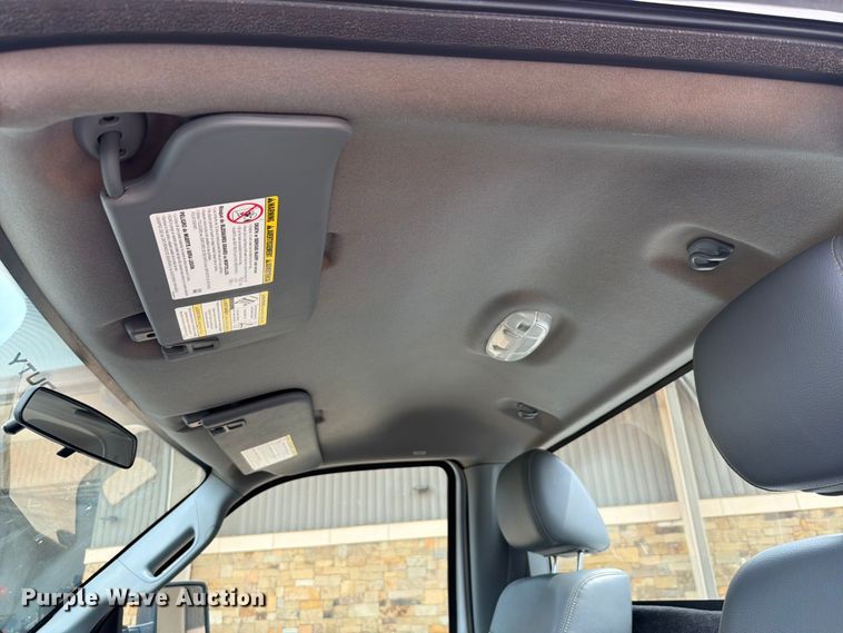image for item EW0359 2015 Ford F350 Super Duty pickup truck