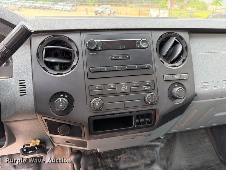 image for item EW0359 2015 Ford F350 Super Duty pickup truck