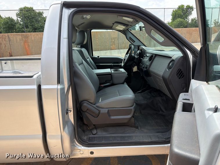 image for item EW0359 2015 Ford F350 Super Duty pickup truck