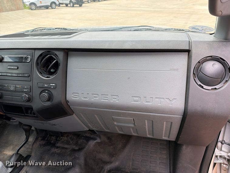 image for item EW0359 2015 Ford F350 Super Duty pickup truck