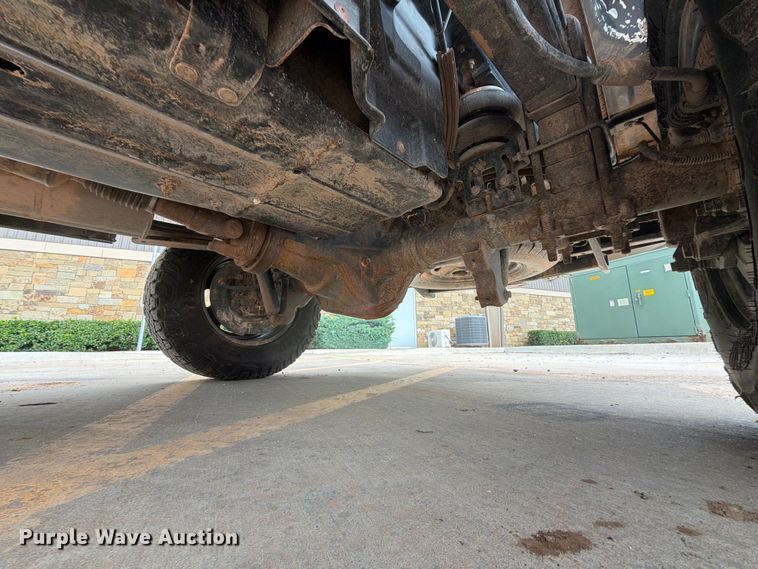 image for item EW0359 2015 Ford F350 Super Duty pickup truck