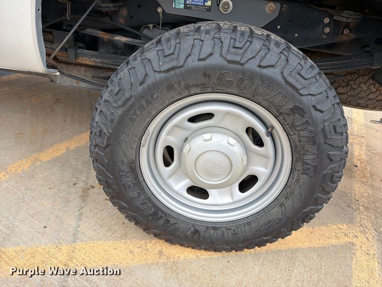 image for item EW0359 2015 Ford F350 Super Duty pickup truck