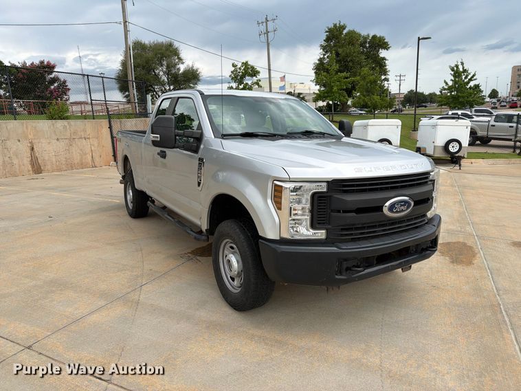 image for item EW0361 2018 Ford F250 Super Duty Ext. Cab pickup truck