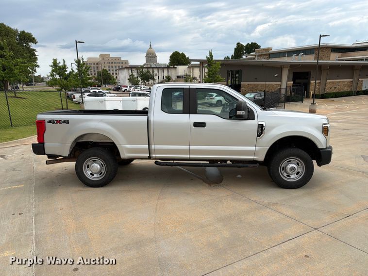 image for item EW0361 2018 Ford F250 Super Duty Ext. Cab pickup truck