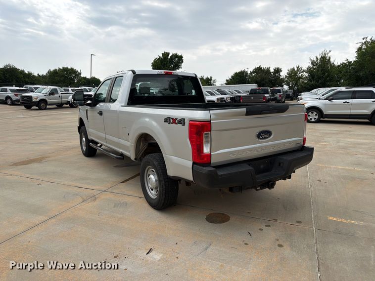 image for item EW0361 2018 Ford F250 Super Duty Ext. Cab pickup truck