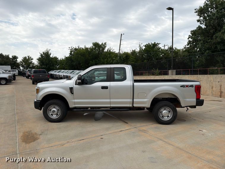 image for item EW0361 2018 Ford F250 Super Duty Ext. Cab pickup truck