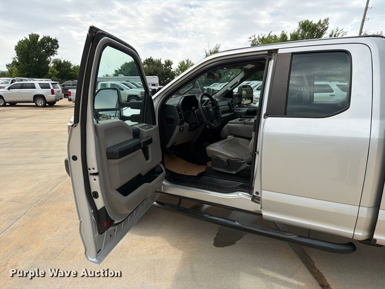 image for item EW0361 2018 Ford F250 Super Duty Ext. Cab pickup truck