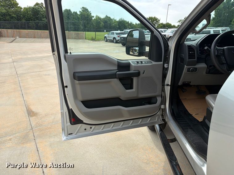 image for item EW0361 2018 Ford F250 Super Duty Ext. Cab pickup truck