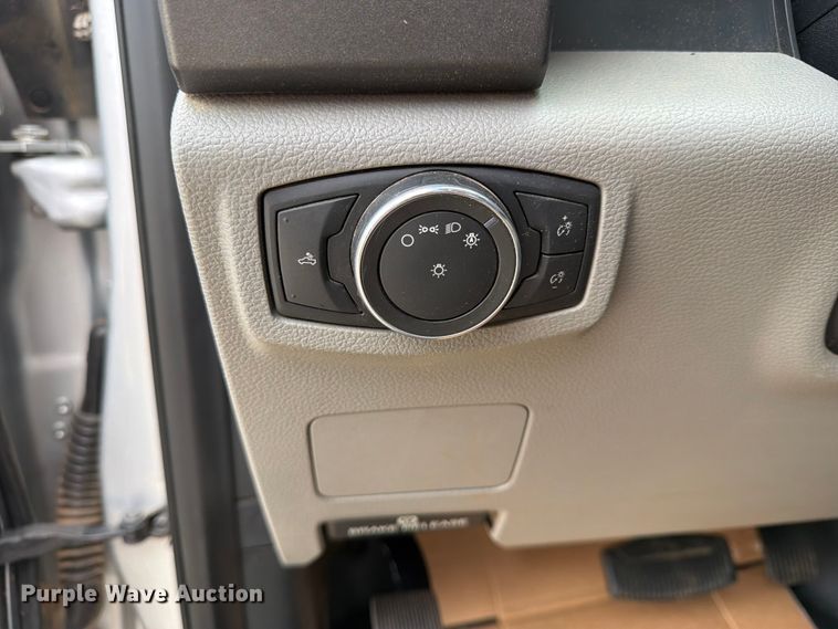 image for item EW0361 2018 Ford F250 Super Duty Ext. Cab pickup truck