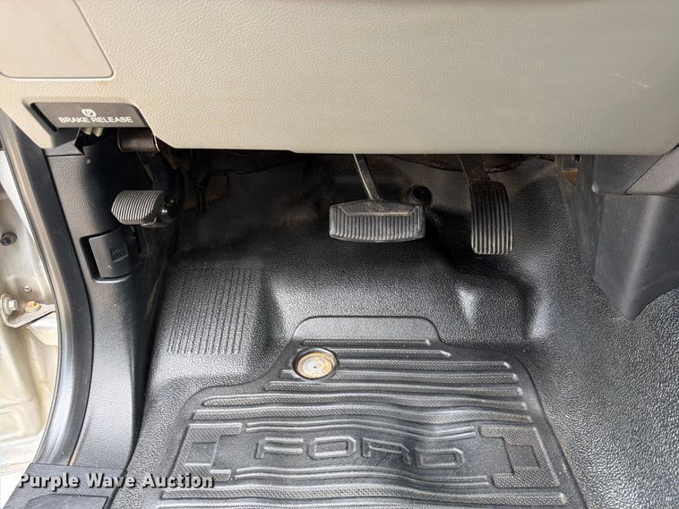 image for item EW0361 2018 Ford F250 Super Duty Ext. Cab pickup truck