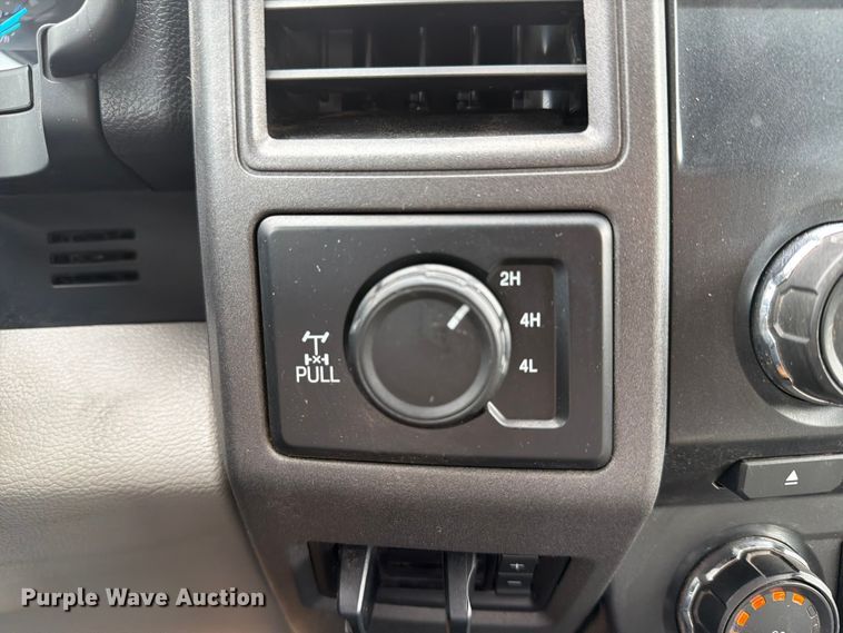 image for item EW0361 2018 Ford F250 Super Duty Ext. Cab pickup truck