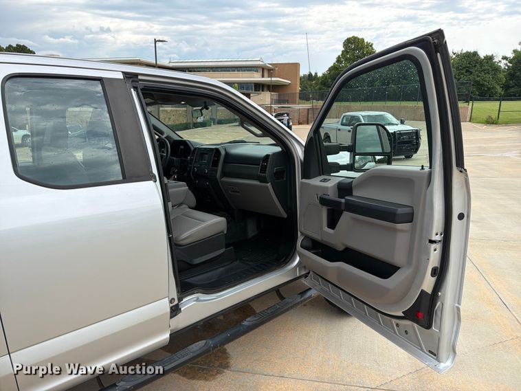 image for item EW0361 2018 Ford F250 Super Duty Ext. Cab pickup truck