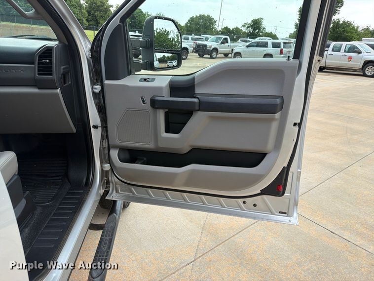 image for item EW0361 2018 Ford F250 Super Duty Ext. Cab pickup truck