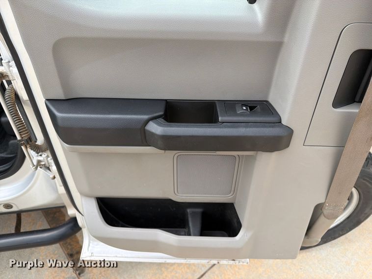 image for item EW0361 2018 Ford F250 Super Duty Ext. Cab pickup truck