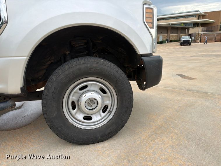 image for item EW0361 2018 Ford F250 Super Duty Ext. Cab pickup truck
