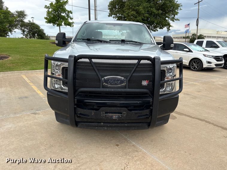 image for item EW0362 2019 Ford F250 Super Duty Crew Cab pickup truck