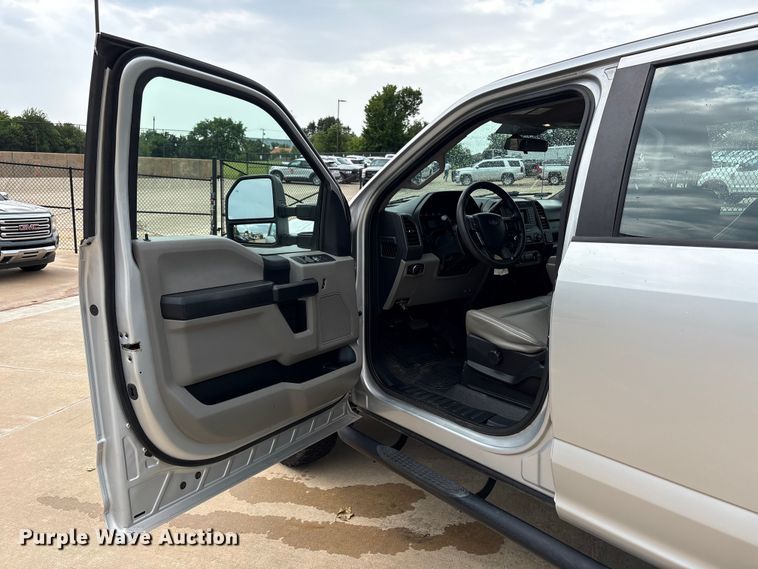 image for item EW0362 2019 Ford F250 Super Duty Crew Cab pickup truck
