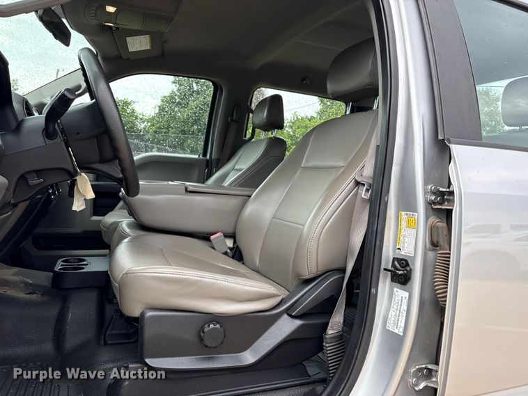 image for item EW0362 2019 Ford F250 Super Duty Crew Cab pickup truck