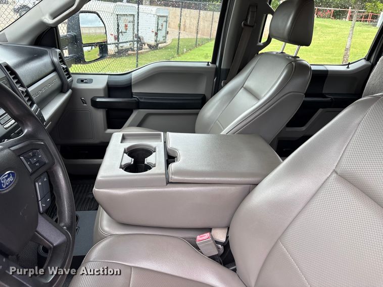 image for item EW0362 2019 Ford F250 Super Duty Crew Cab pickup truck