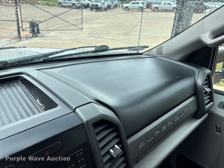 image for item EW0362 2019 Ford F250 Super Duty Crew Cab pickup truck