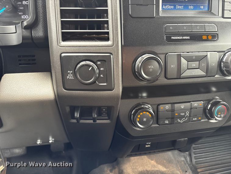 image for item EW0362 2019 Ford F250 Super Duty Crew Cab pickup truck