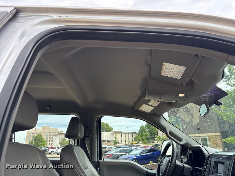 image for item EW0362 2019 Ford F250 Super Duty Crew Cab pickup truck