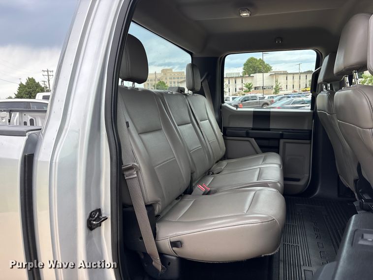 image for item EW0362 2019 Ford F250 Super Duty Crew Cab pickup truck